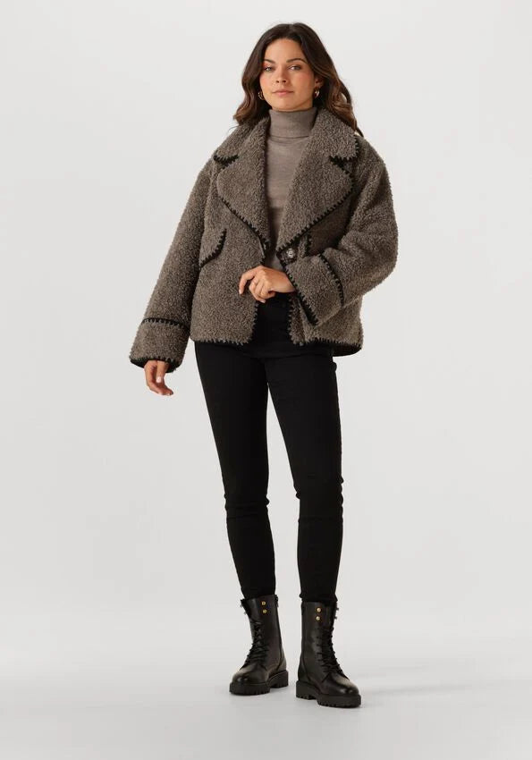 Aurrelia | Taupe Teddy Jacket