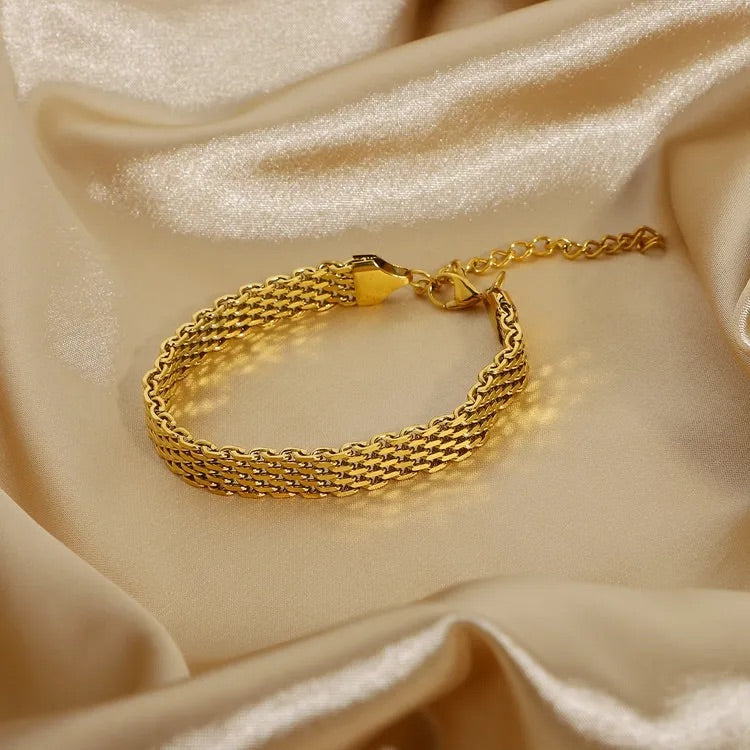 Aurrelia - Golden Link Bracelet