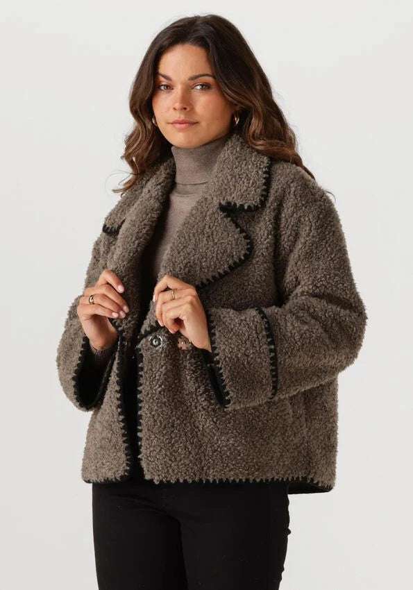 Aurrelia | Taupe Teddy Jacket