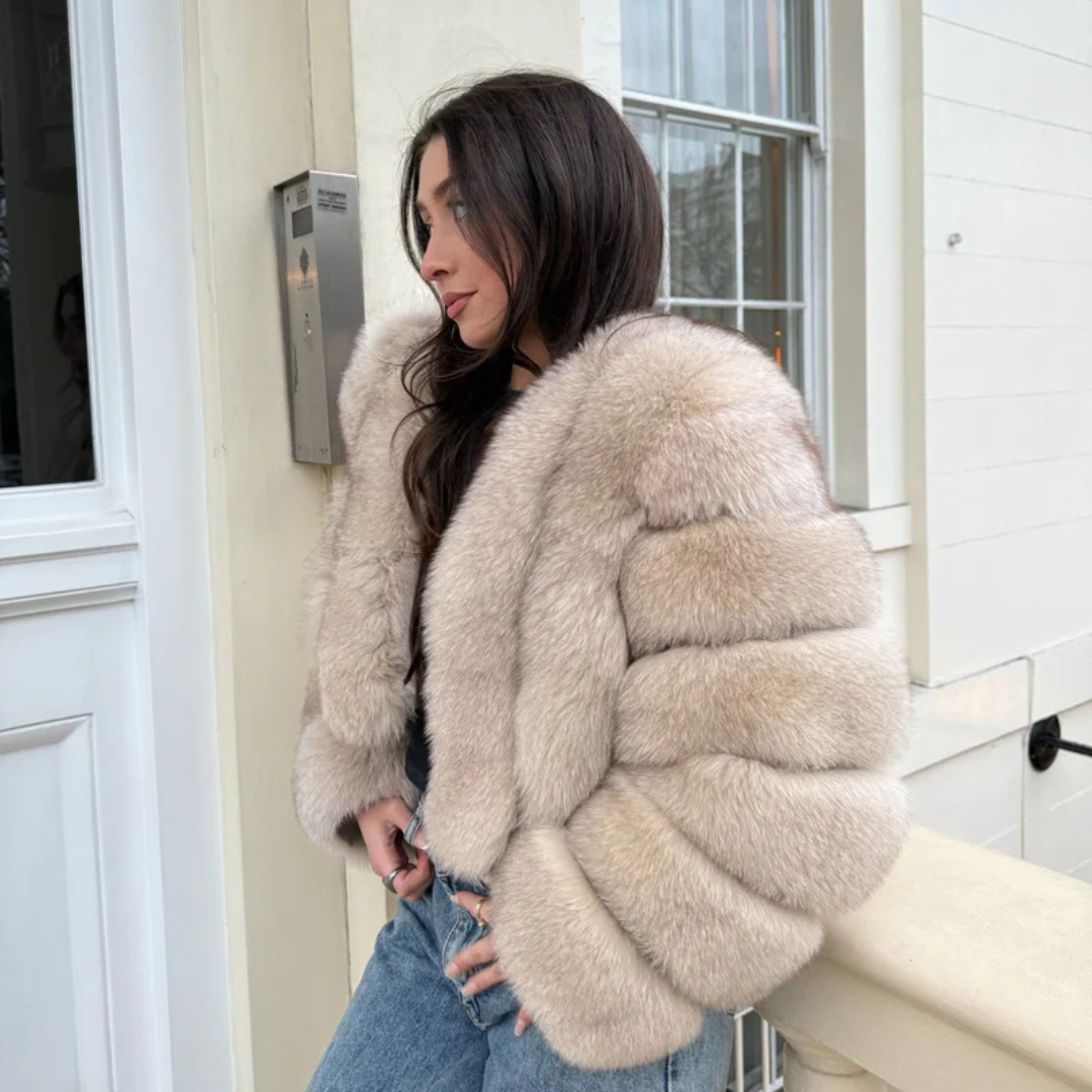 Aurrelia | Cropped Fox Fur Coat